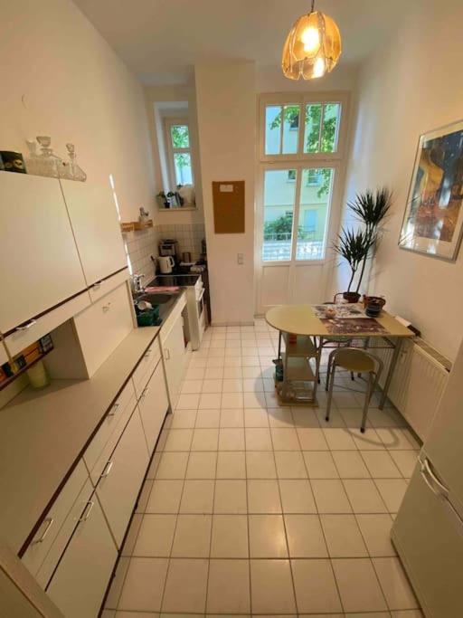 Schoene Altbauwohnung Mit Gruen In Ruhiger Lage Leipzig Exterior photo